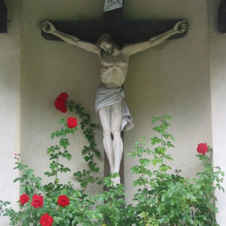 Kreuz beim Eingang
